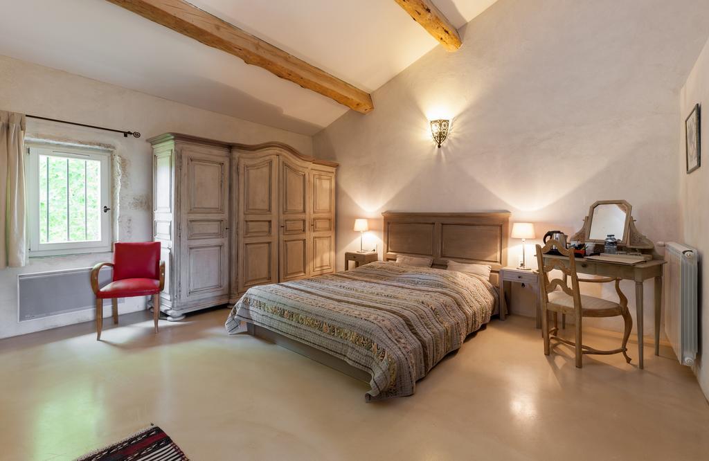 Bed and Breakfast La Louviere Des Bruyeres Robion en Luberon Zimmer foto