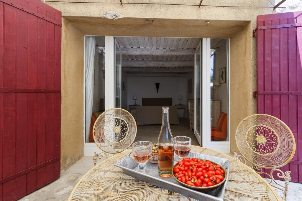 Bed and Breakfast La Louviere Des Bruyeres Robion en Luberon Zimmer foto