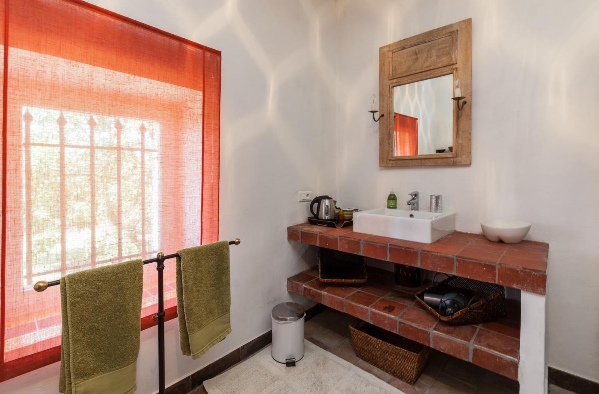 Bed and Breakfast La Louviere Des Bruyeres Robion en Luberon Zimmer foto